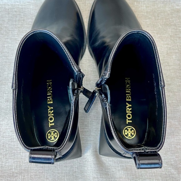 NWT Tory Burch Black Leather Zip Ankle Boots – Gold Hardware, Block Heel - Picture 8 of 10